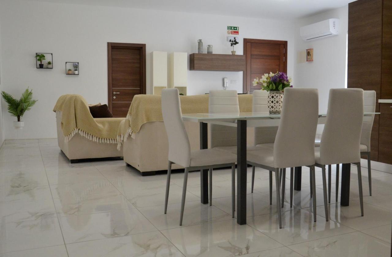 Lorenza Letting Apartment Marsaxlokk Eksteriør billede